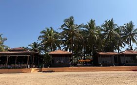 Dunhill Beach Resort